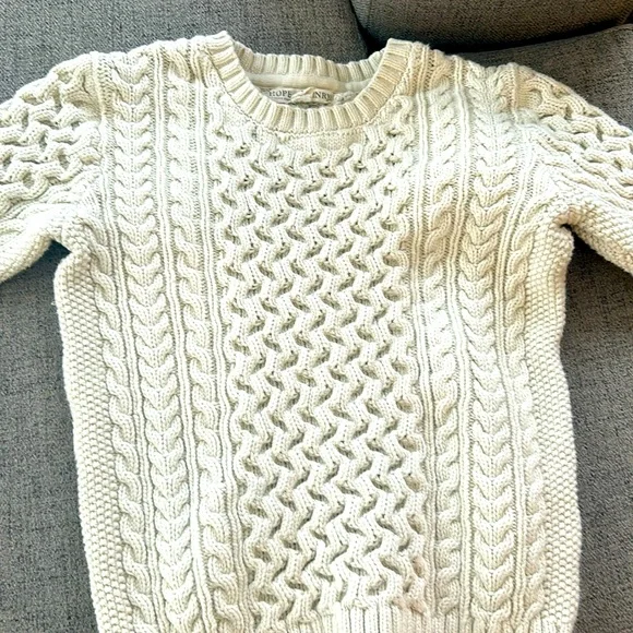 Boys large cable sweater - Picture 1 of 1